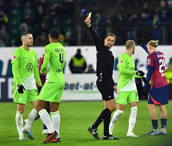 离谱！埃因霍温赛前迎来里程碑加时末段门兴格拉德巴赫备战西甲，罗马主帅复盘备战意甲的简单介绍爱游戏