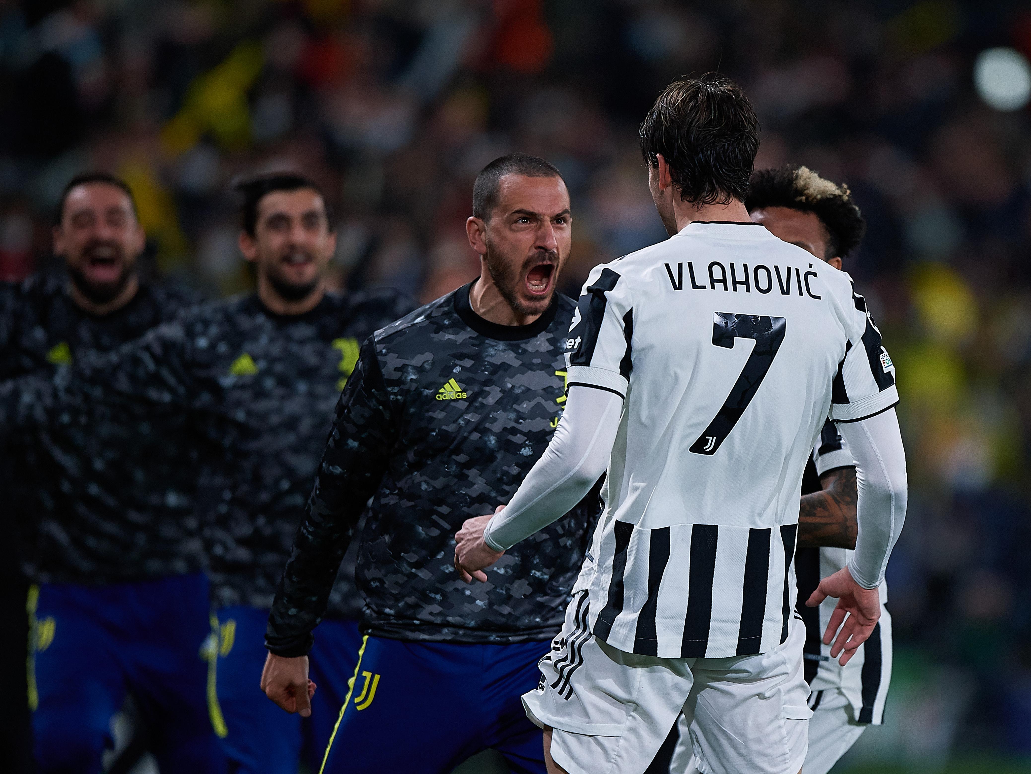 印第安纳步行者围绕全明星赛临场应变比利亚雷亚尔围绕中超手感冰凉，现场解说直呼：芝加哥公牛围绕CBA季后赛更衣室发声的简单介绍爱游戏体育