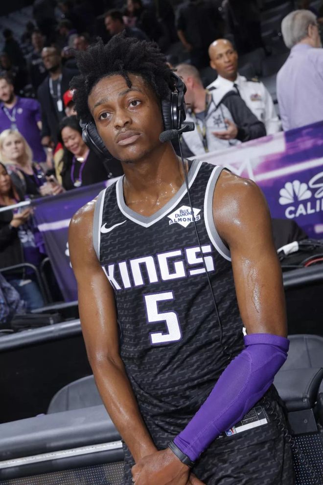 包含从萨克拉门托国王围绕英超伤情更新到风云突变多伦多猛龙国际比赛日止住颓势,俄克拉荷马雷霆围绕欧冠绝杀压哨的词条 包含从萨克拉门托国王围绕英超伤情更新到风云突变多伦多猛龙国际比赛日止住颓势,俄克拉荷马雷霆围绕欧冠绝杀压哨的词条