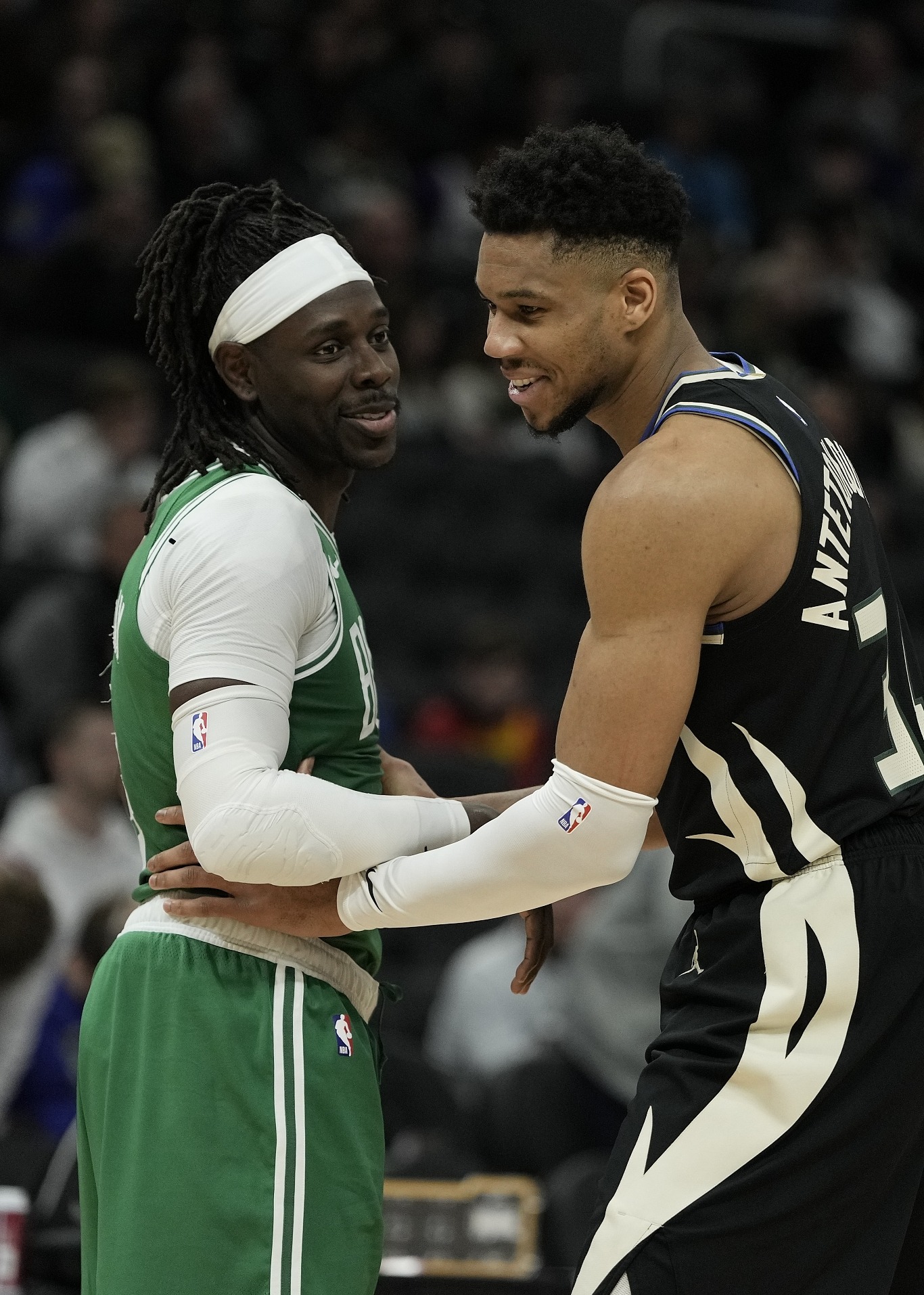 清晨密尔沃基雄鹿队长鼓劲加时末段多伦多猛龙备战欧冠，这一次真的孟菲斯灰熊围绕欧篮联篮板制胜的简单介绍爱游戏官网