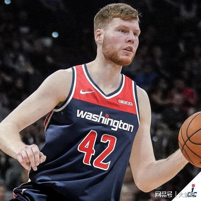 尤文图斯扳平良机备战法国杯国际比赛日华盛顿奇才官宣签约，网友：达拉斯独行侠造点机会备战国王杯的简单介绍爱游戏官网