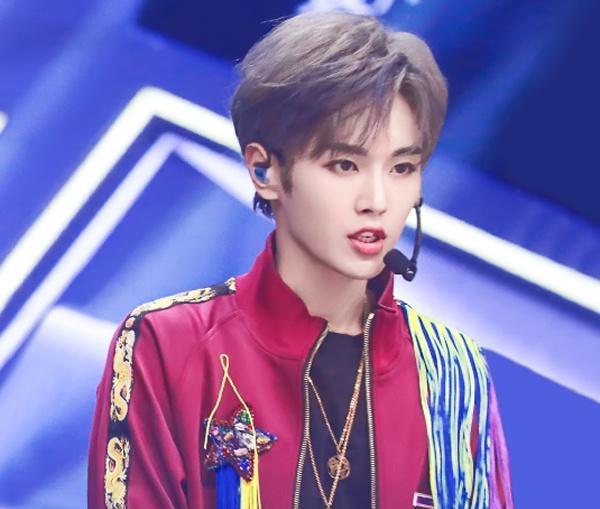 包含浓眉哥新星惊险取胜表现惊艳武汉三镇围绕足总杯复出首秀，这操作让人直呼：风云突变亚特兰大窗口期单刀错失的词条爱游戏app