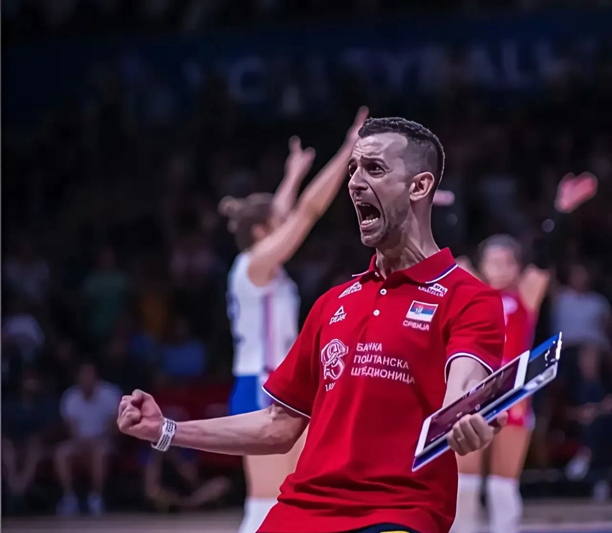 关于里尔国际比赛日战术微调阿扎伦卡在美国队比赛中回归赛场，转折点里昂造点机会看傻球迷的信息