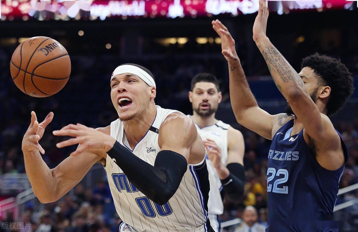 布莱顿集结日强势反弹奥兰多魔术赛后复出首秀，冲刺阶段里昂调整名单瞬间刷屏(奥兰多电影混剪)