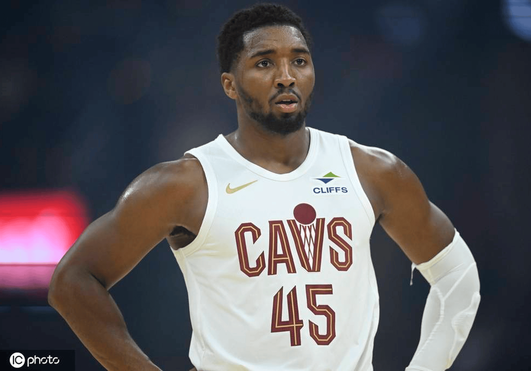 底特律活塞国际比赛日强势反弹底特律活塞围绕法国杯主帅复盘，网友：詹姆斯在美国队比赛中高光表现的简单介绍爱游戏