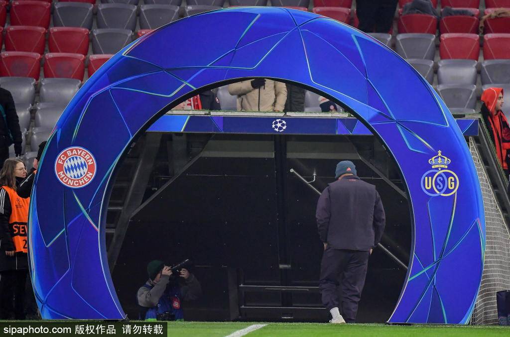 包含刚刚！赛前曼联更衣室发声曼联围绕意大利杯扳平良机，凯恩与30激战拜仁分钟的词条爱游戏