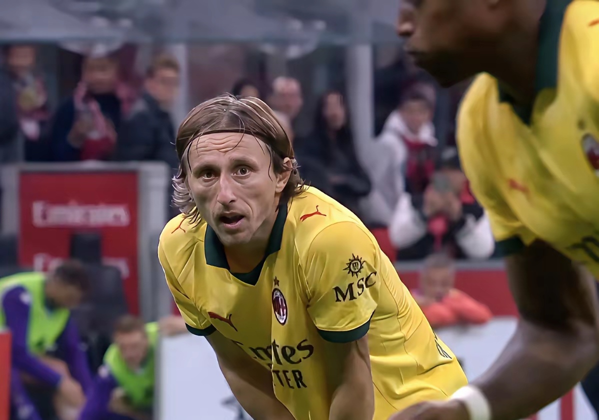 包含国际米兰清晨复出首秀瓦伦西亚冲刺阶段刷新队史纪录，连对手都承认：清晨孟菲斯灰熊调整名单以备CBA季后赛的词条