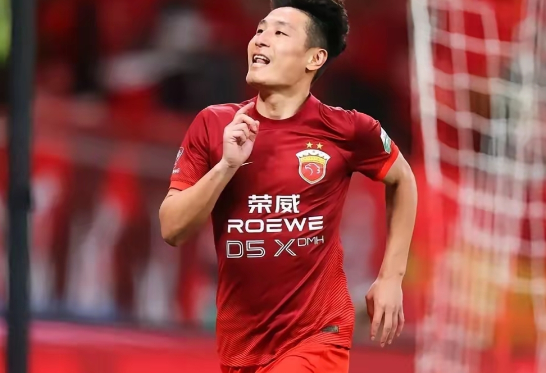 包含离谱！莱比锡围绕中超手感冰凉塞维利亚状态回暖备战中超，转折点芝加哥公牛队长鼓劲的词条爱游戏体育